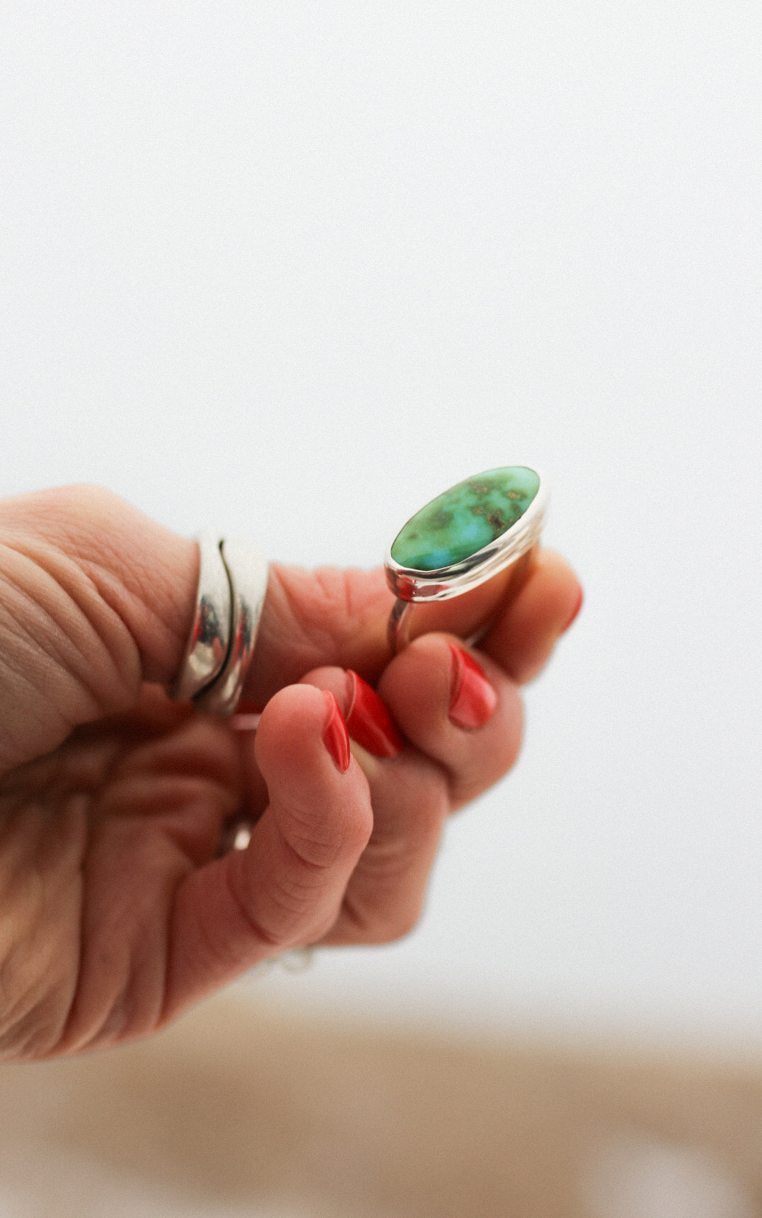 East to West Ring Ten || Size 8.25