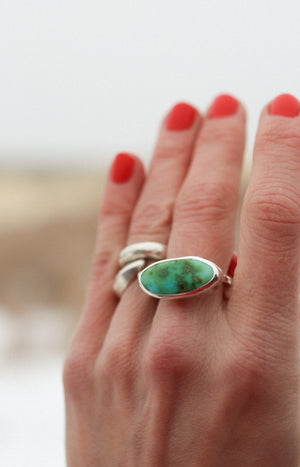 East to West Ring Ten || Size 8.25