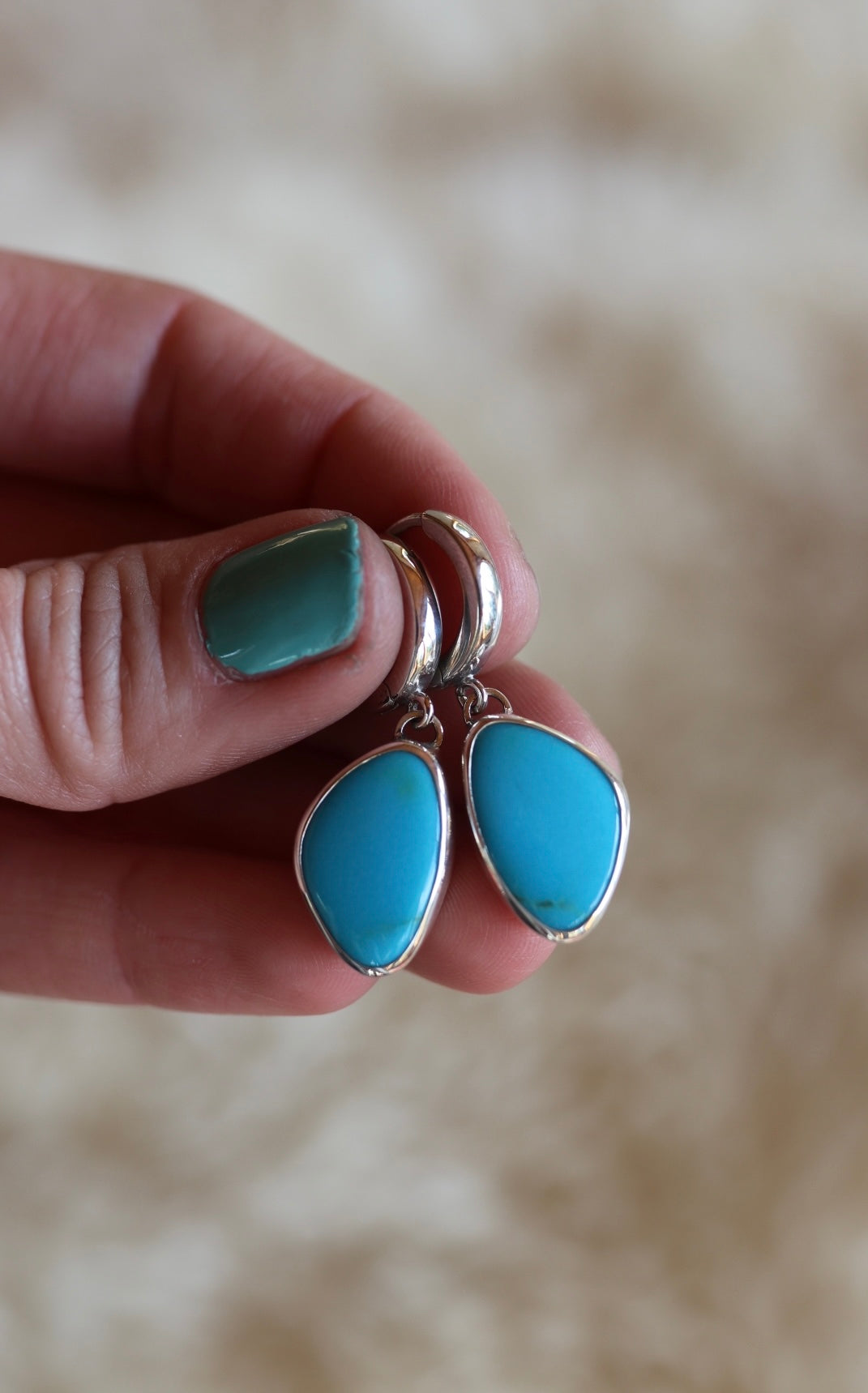 Dainty Closed Hoops #116