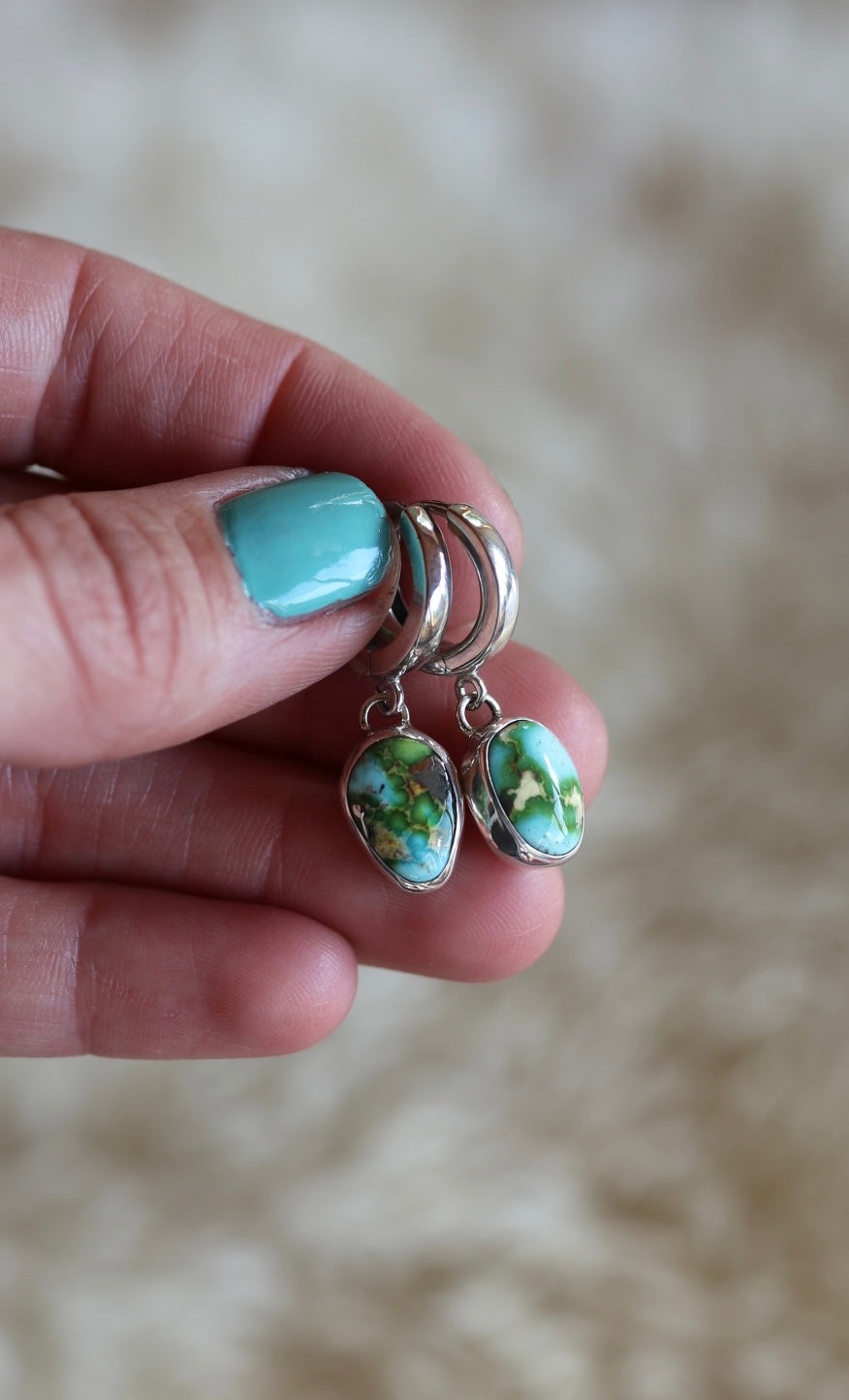 Dainty Closed Hoops #122