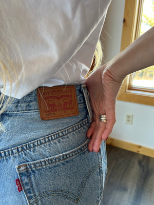 26: Levi's Jeans