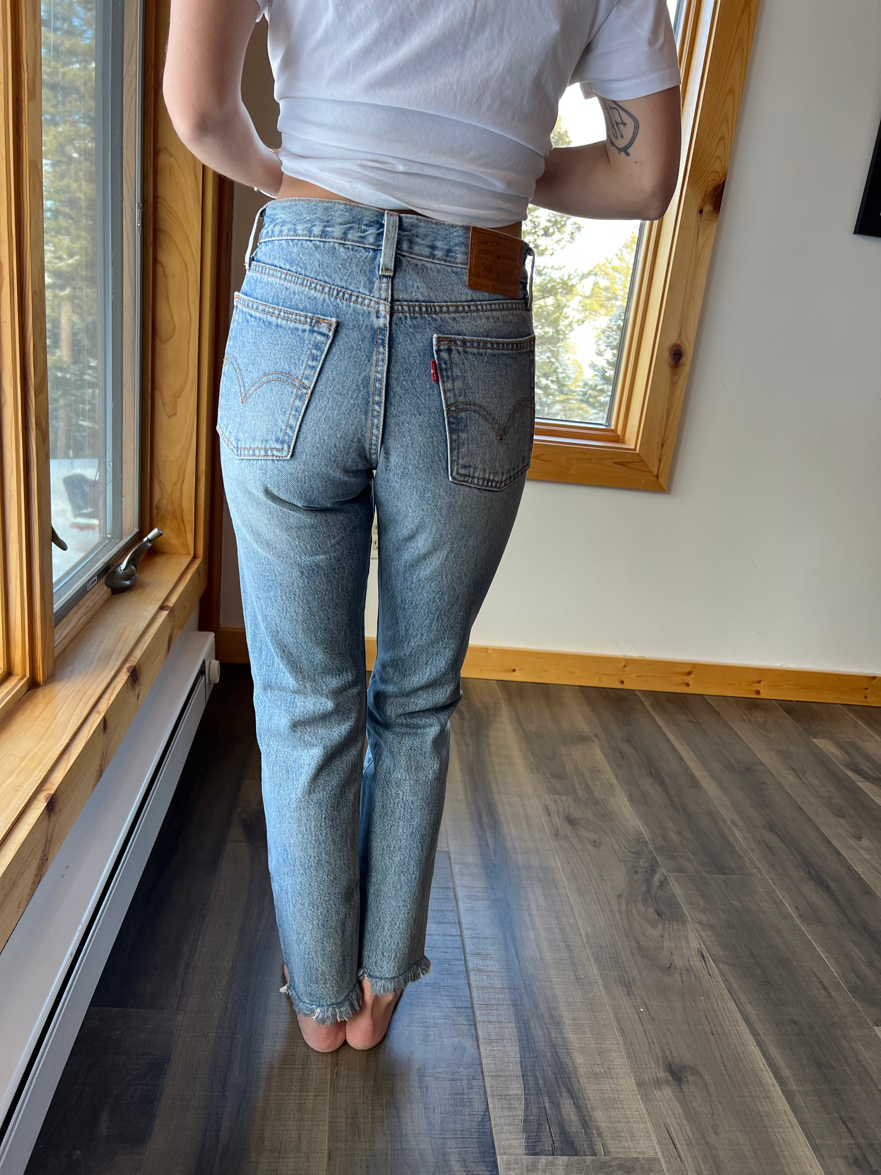 29: Levi's Wedgie Jeans