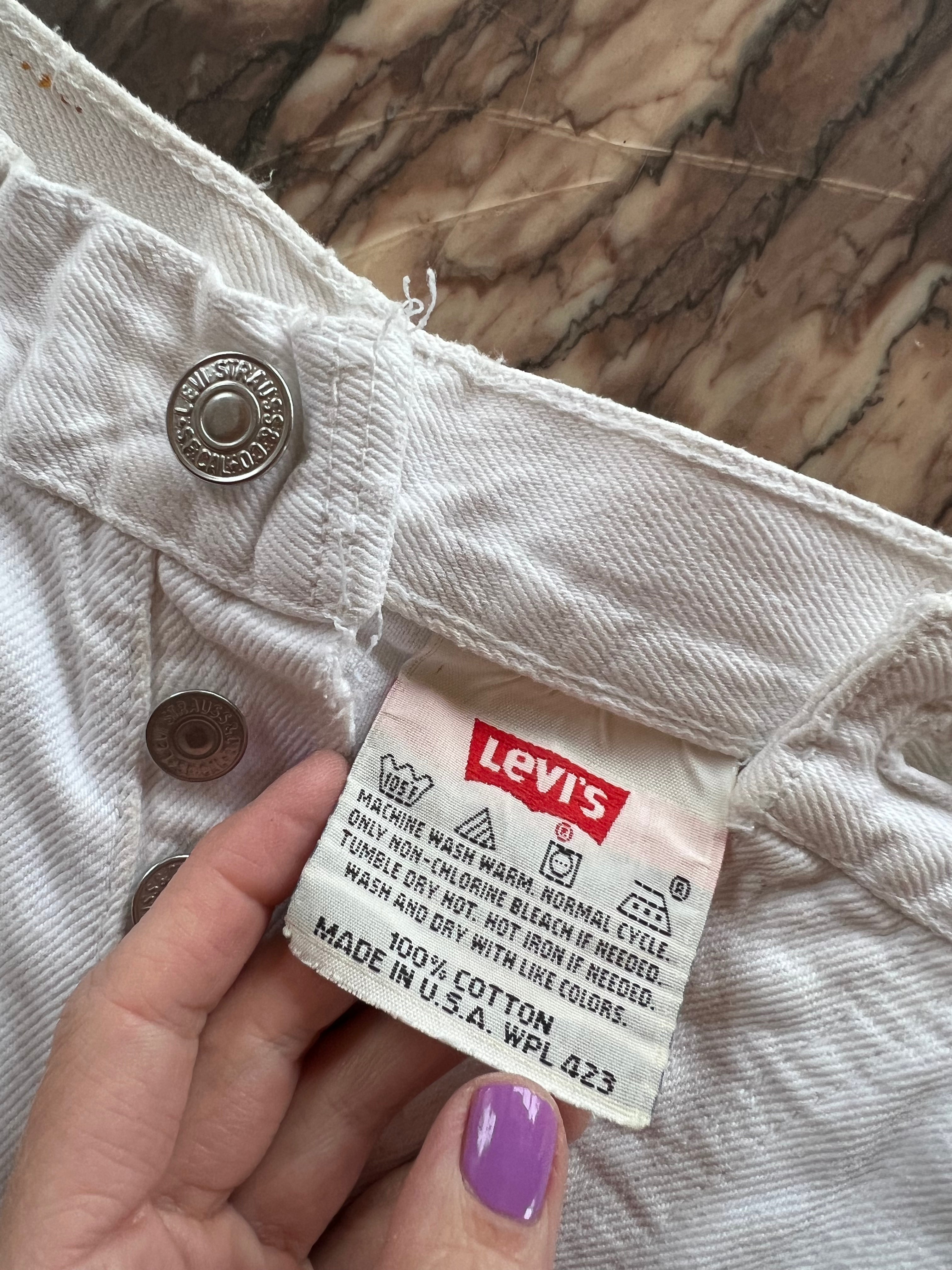 83: White Denim Vintage Levi Short