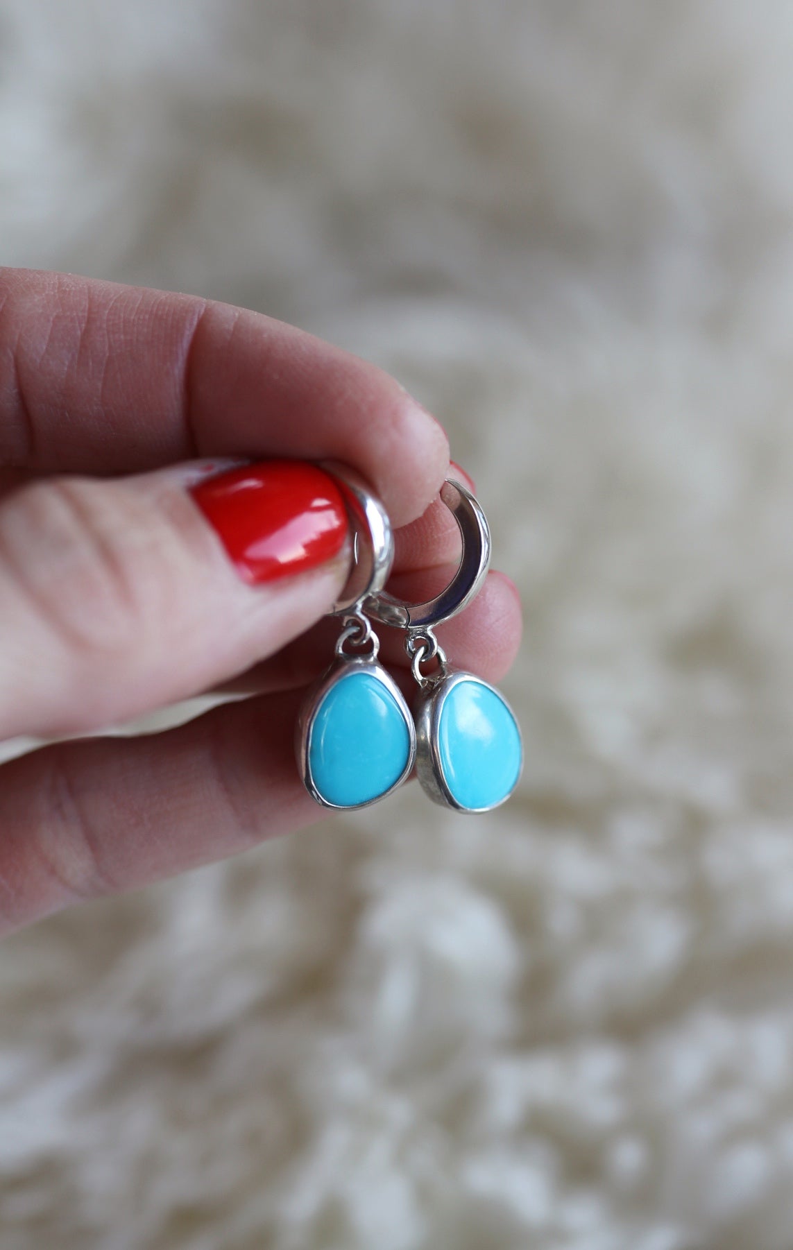 Dainty Closed Hoops #99