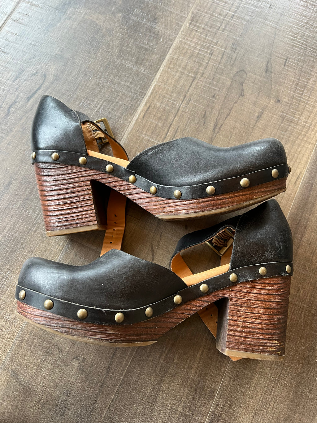 124: Kork-Ease Clogs 6