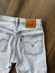 131: Levi's