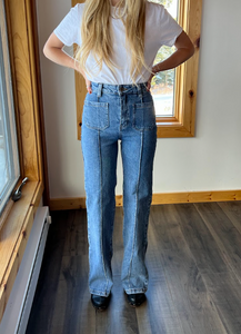 28: NWT Cotton On Jeans